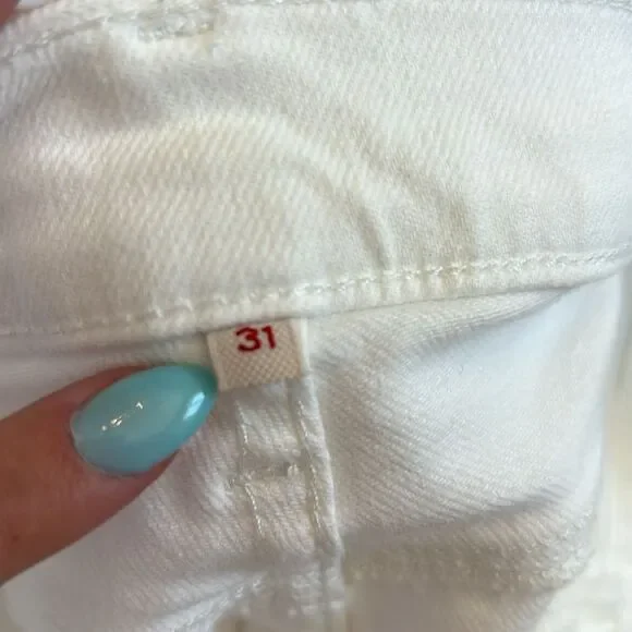 Levi Jean Shorts - Picture 4 of 4